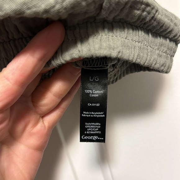 Large 100% cotton crop - Picture 2 of 2